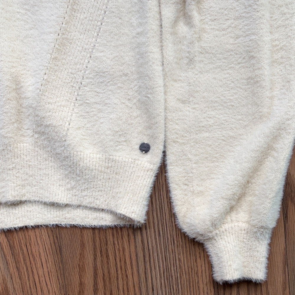 GARCIA Soft Cream V-Neck Kitten Jumper size small - Picture 11 of 16